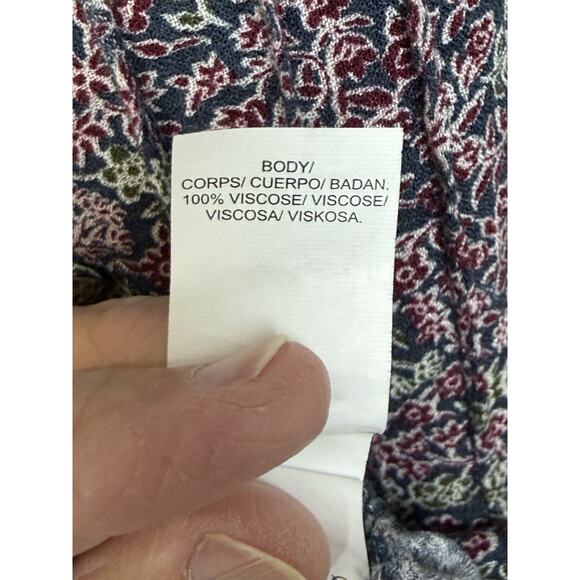 Lucky Brand Women's Top Plus Sz 1X Blue Floral Ombre' Lightweight Long Sleeves - Picture 13 of 16